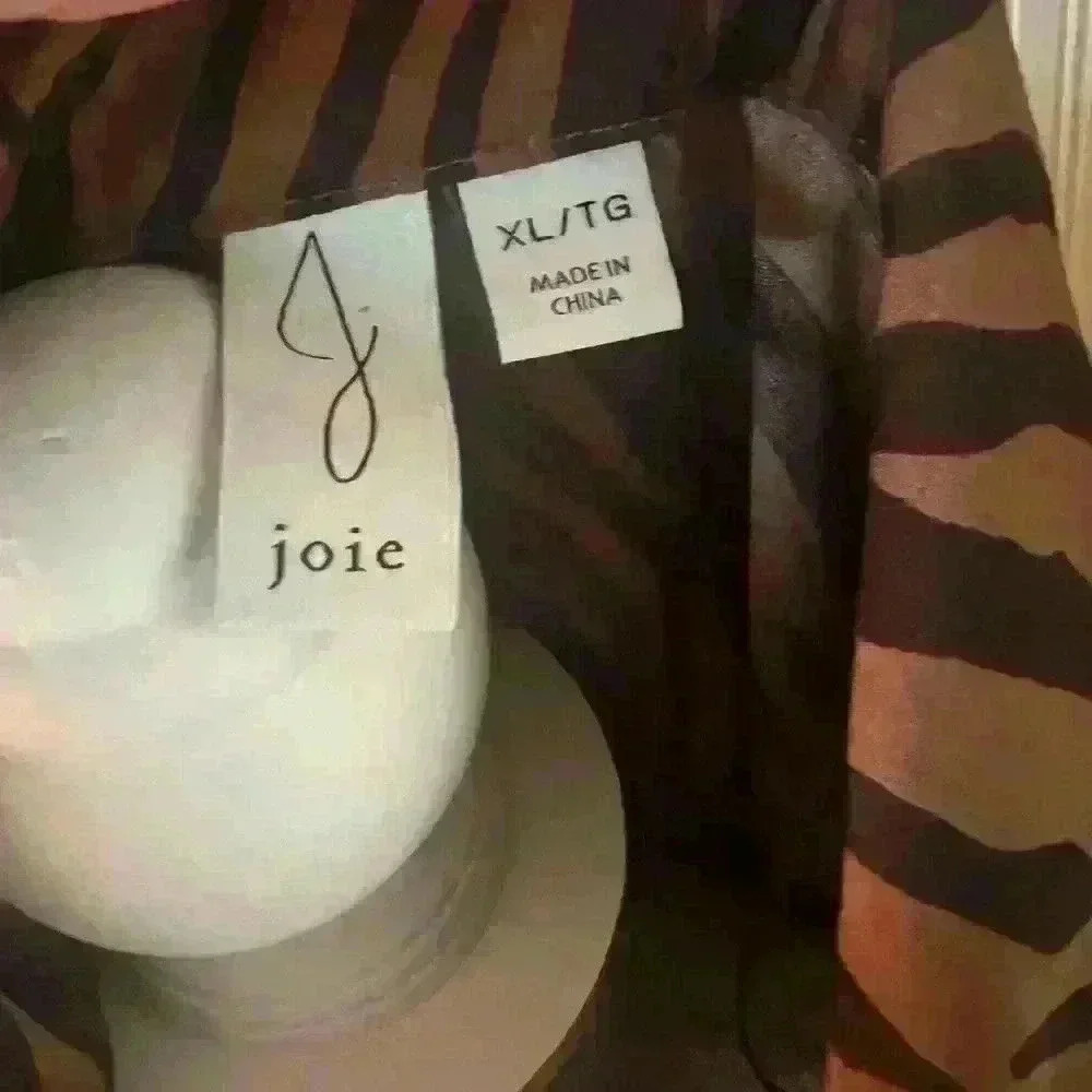 Joie Ladies Leopard Print blouse. XL shirt sleeve blouse v neck excellent cond - Picture 5 of 13